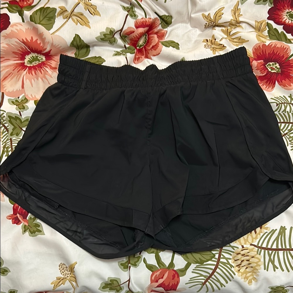 Athleta Mesh Pacer Run Short 4”